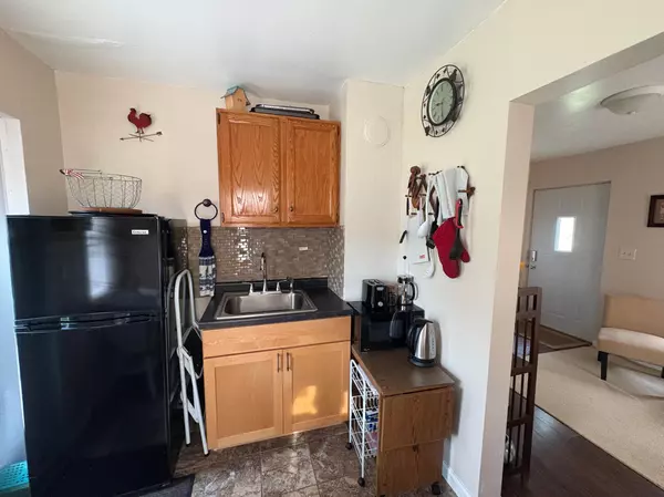 Saint Paul, MN 55117,116 Geranium AVE E