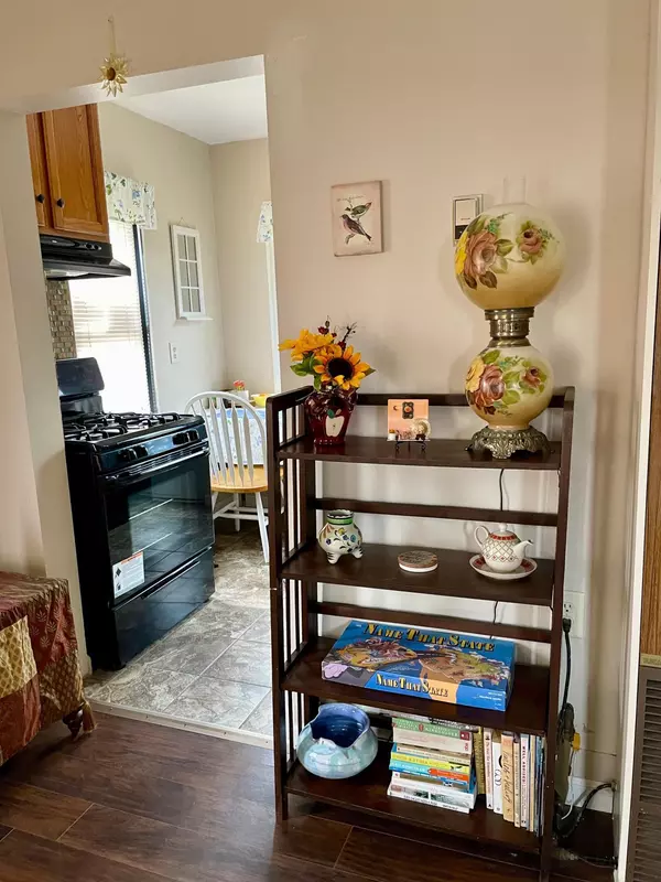 Saint Paul, MN 55117,116 Geranium AVE E