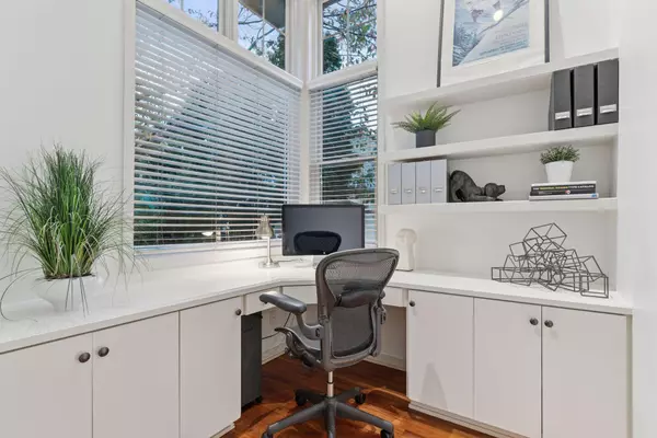 Golden Valley, MN 55422,1760 Waterford CT