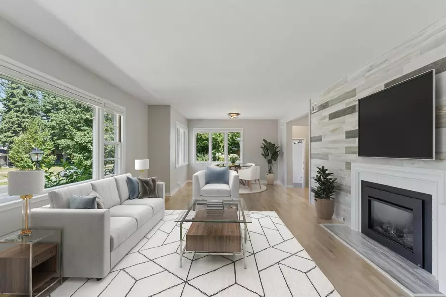 2423 Mount View AVE, Minneapolis, MN 55405