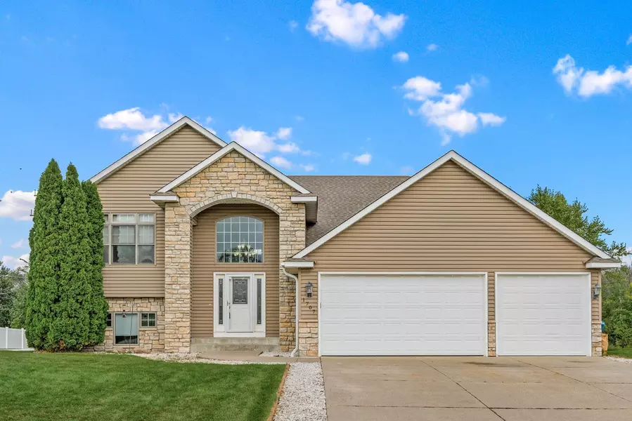1707 Dupre RD, Centerville, MN 55038