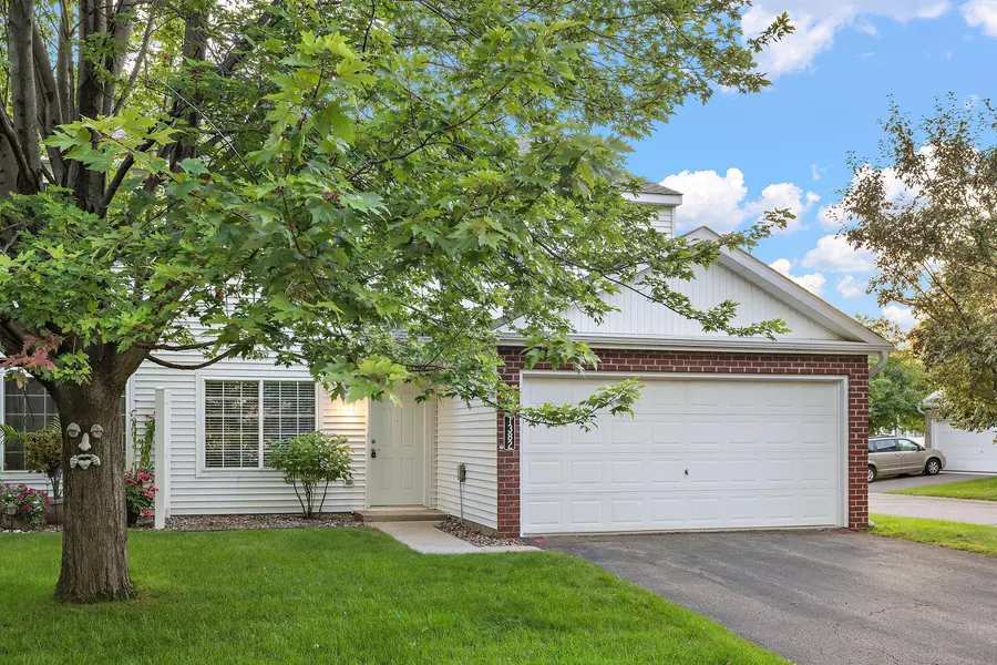 1382 Idlewood WAY, Shakopee, MN 55379