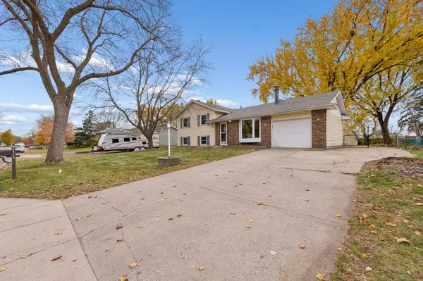 Cottage Grove, MN 55016,8418 Harkness RD S
