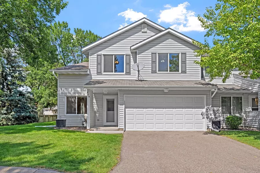418 Roundhouse ST, Shakopee, MN 55379