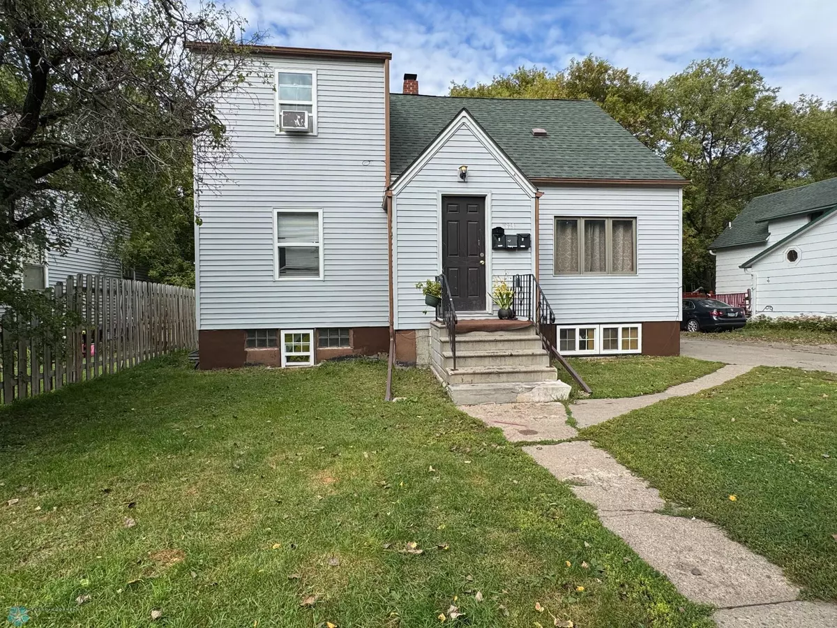 Fargo, ND 58103,1629 2nd AVE S