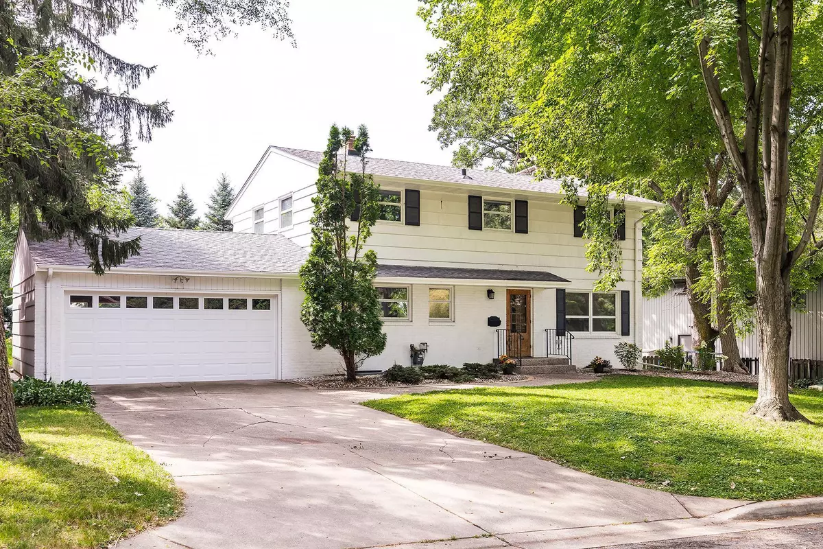 Saint Paul, MN 55108,2124 Hoyt AVE W