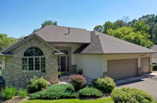 25647 Gustavus CT, Wyoming, MN 55092