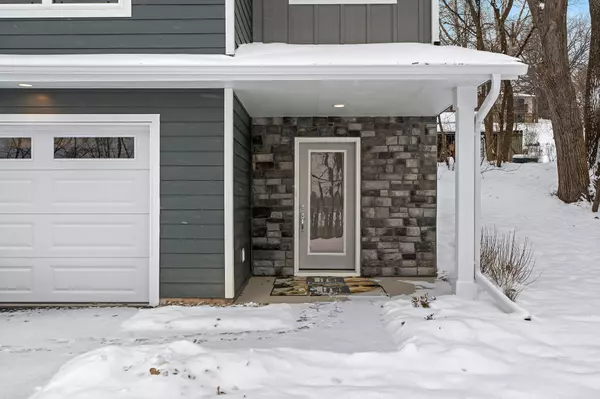 Roseville, MN 55113,2817 Victoria ST N