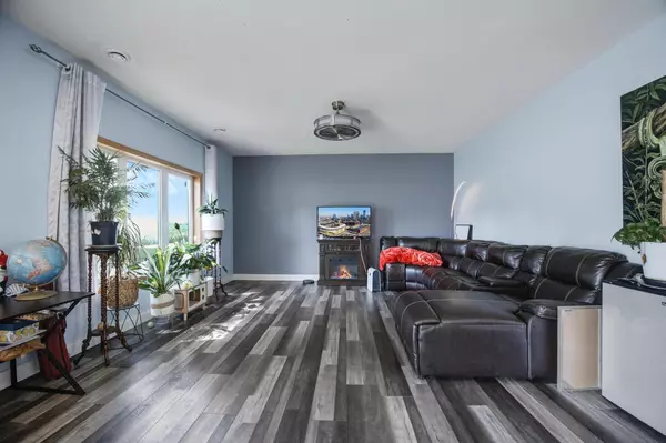 New Prague, MN 56071,808 1st ST NW