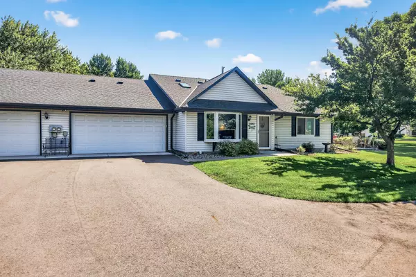 Oakdale, MN 55128,3662 Gershwin LN N
