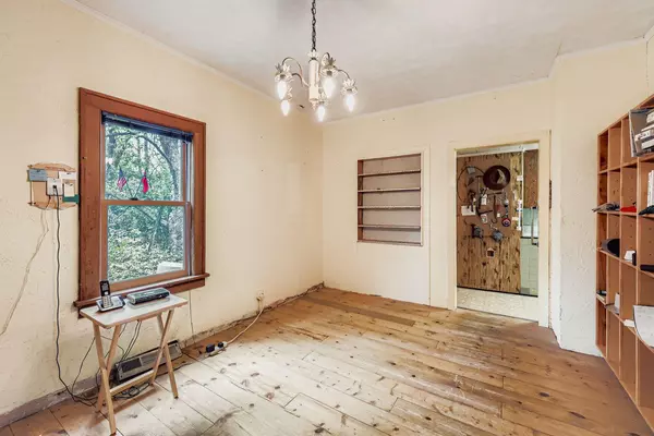 Minnetonka, MN 55345,5146 Woodhill RD