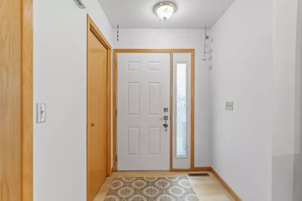 Woodbury, MN 55125,9949 Tamarack CV