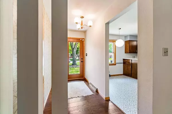 Menomonie, WI 54751,1121 River Heights RD