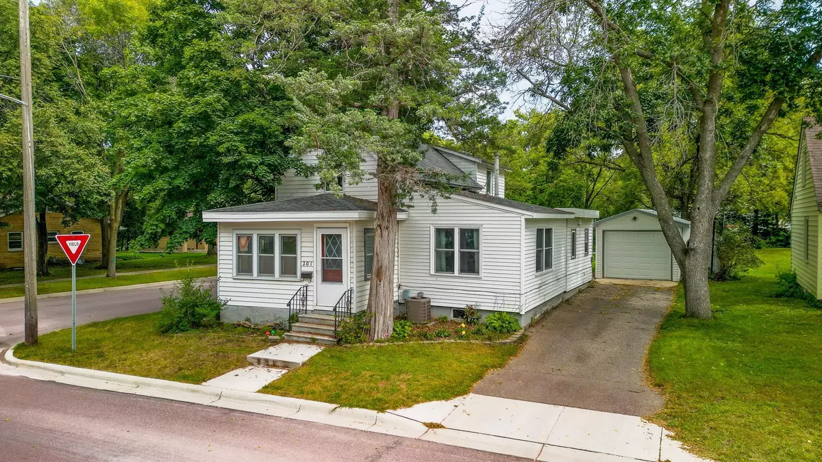 Mankato, MN 56001,201 Tile ST