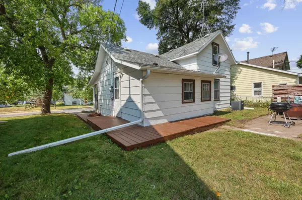 Saint Cloud, MN 56303,424 23rd AVE N