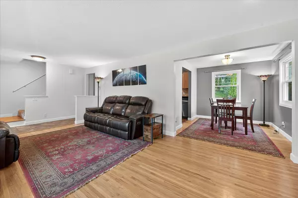 Apple Valley, MN 55124,265 Pinewood DR