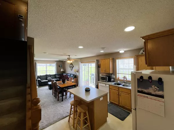 Rochester, MN 55902,586 Pointe CT SW