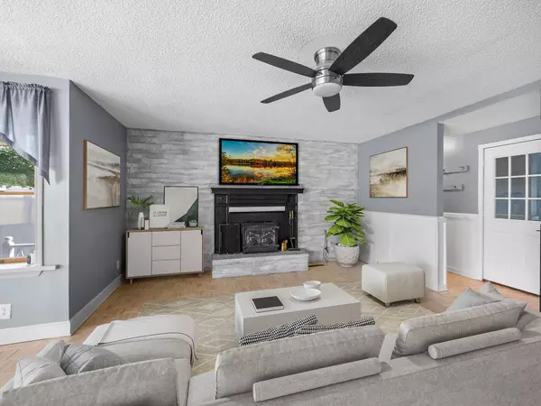 Bloomington, MN 55438,10433 Utah RD