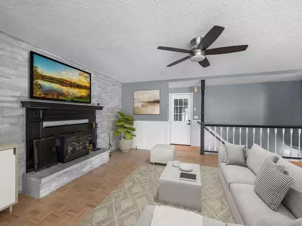 Bloomington, MN 55438,10433 Utah RD