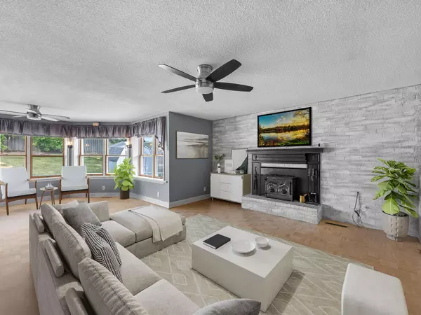 Bloomington, MN 55438,10433 Utah RD