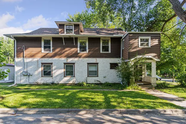 Saint Paul, MN 55103,1083 Chatsworth ST N