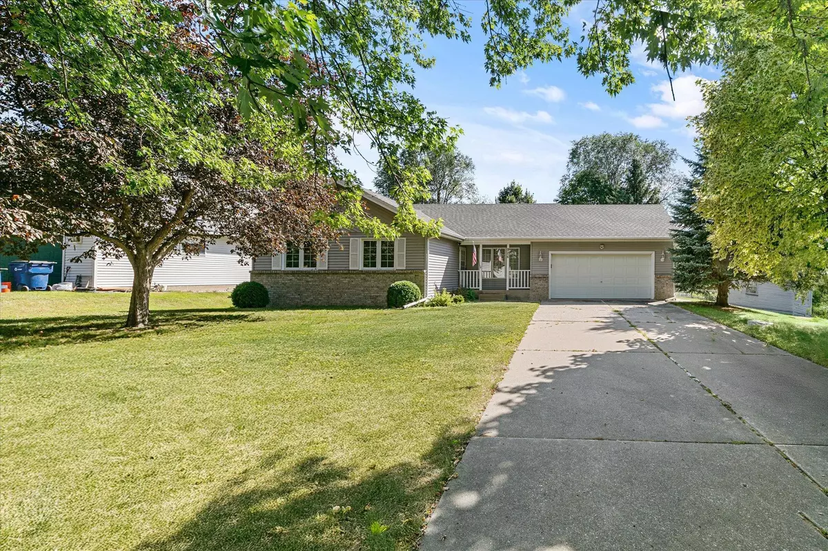 Saint Cloud, MN 56304,926 21st ST SE