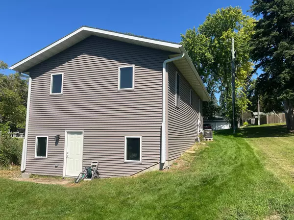 Fergus Falls, MN 56537,214 E Cherry AVE