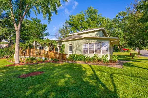 Le Sueur, MN 56058,219 Davis ST