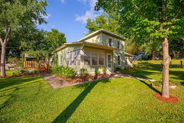 Le Sueur, MN 56058,219 Davis ST