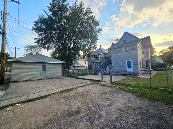 Minneapolis, MN 55408,3315 5th AVE S