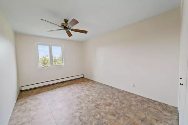 Plymouth, MN 55442,4350 Trenton LN N #315