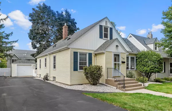 Saint Paul, MN 55107,15 Belvidere ST W