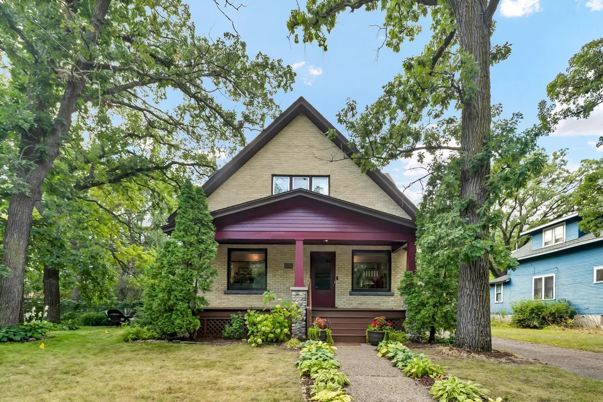 Saint Cloud, MN 56304,417 2nd AVE NE