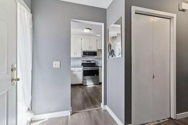 Saint Paul, MN 55107,315 Winifred ST E