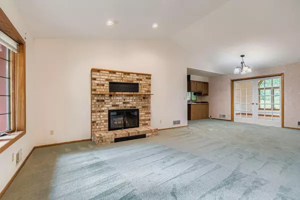 North Saint Paul, MN 55109,2507 Belmont LN E