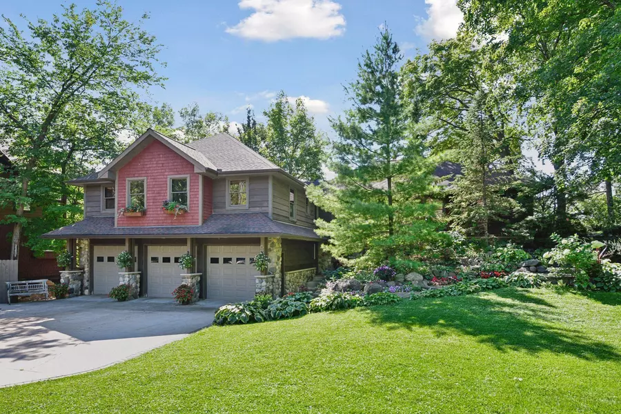 5375 Cedar Point RD, Minnetrista, MN 55364