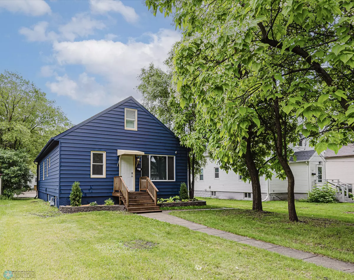 Fargo, ND 58102,1031 COLLEGE ST N