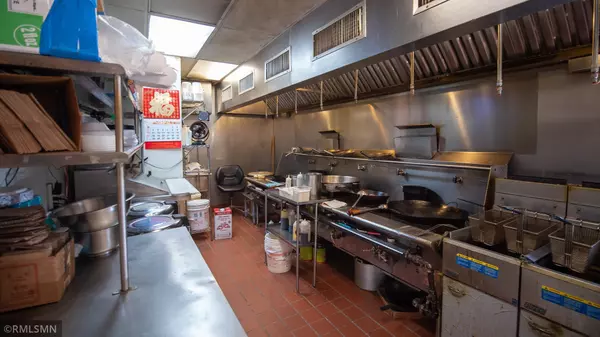 Dodge Center, MN 55927,305 W Highway ST