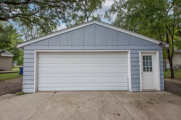 Saint Cloud, MN 56304,525 4th AVE NE