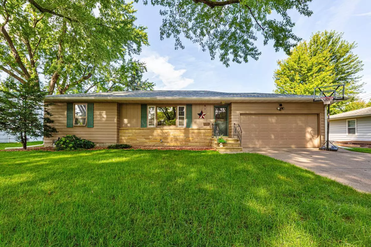 Mankato, MN 56001,110 Atwood DR