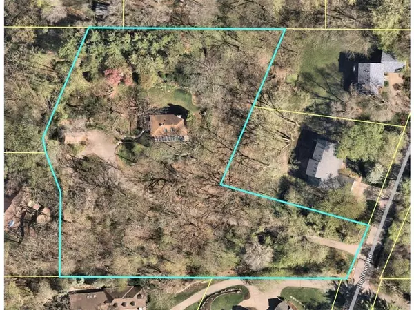 Minnetonka, MN 55345,5338 Highland RD