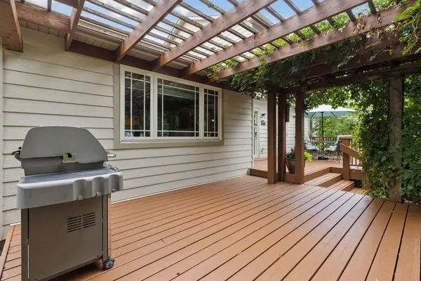 Plymouth, MN 55446,18905 39th AVE N