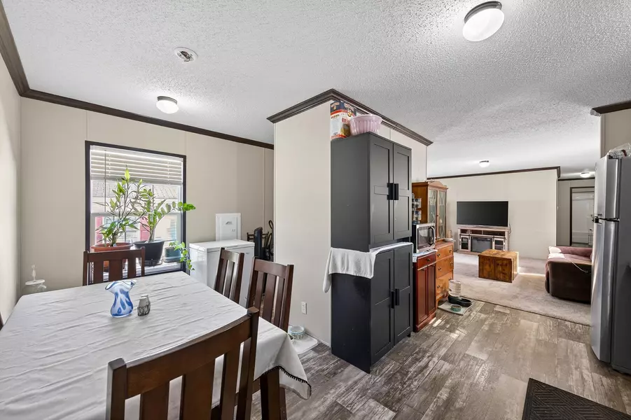 226 Mayfair RD, Vadnais Heights, MN 55127