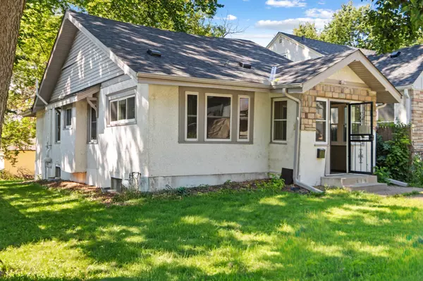 Minneapolis, MN 55411,819 Sheridan AVE N