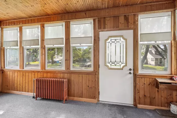 Saint Paul, MN 55105,1287 Juliet AVE