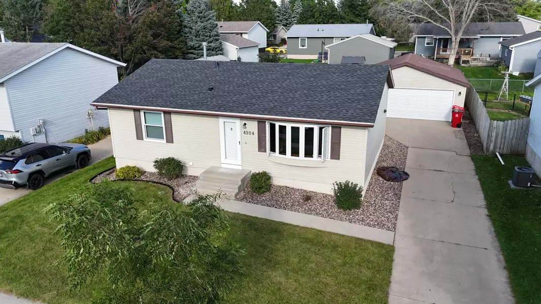 4904 24th AVE NW, Rochester, MN 55901