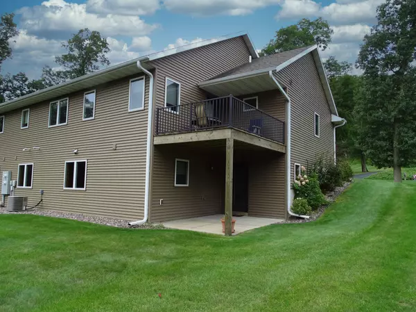 Durand, WI 54736,222 Country LN
