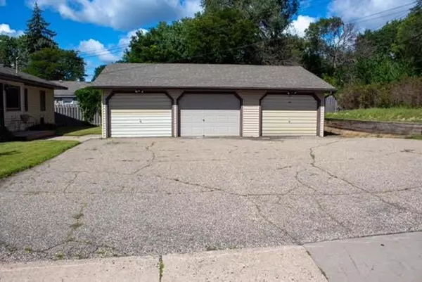 Bloomington, MN 55431,2300 W 95th ST