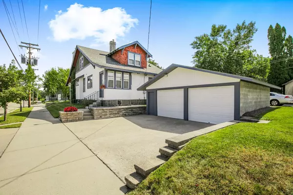 Saint Cloud, MN 56301,703 13th AVE S