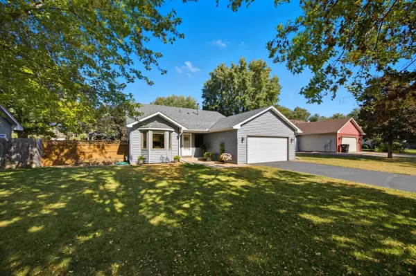145 Green Briar DR, Lino Lakes, MN 55014